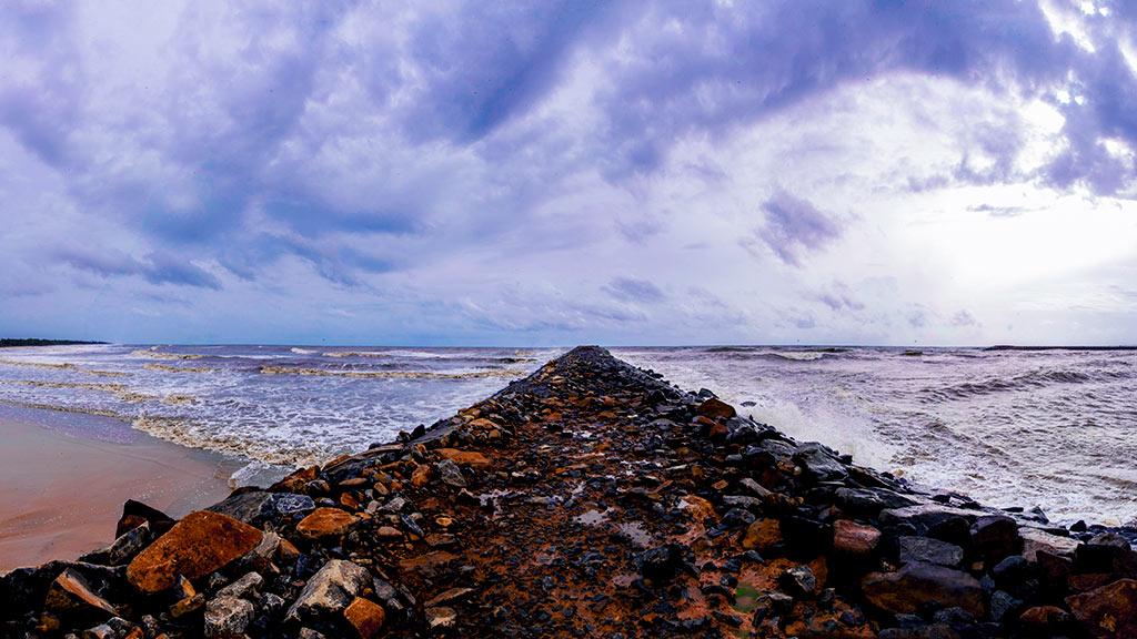 Azhithala Beach, Kasaragod