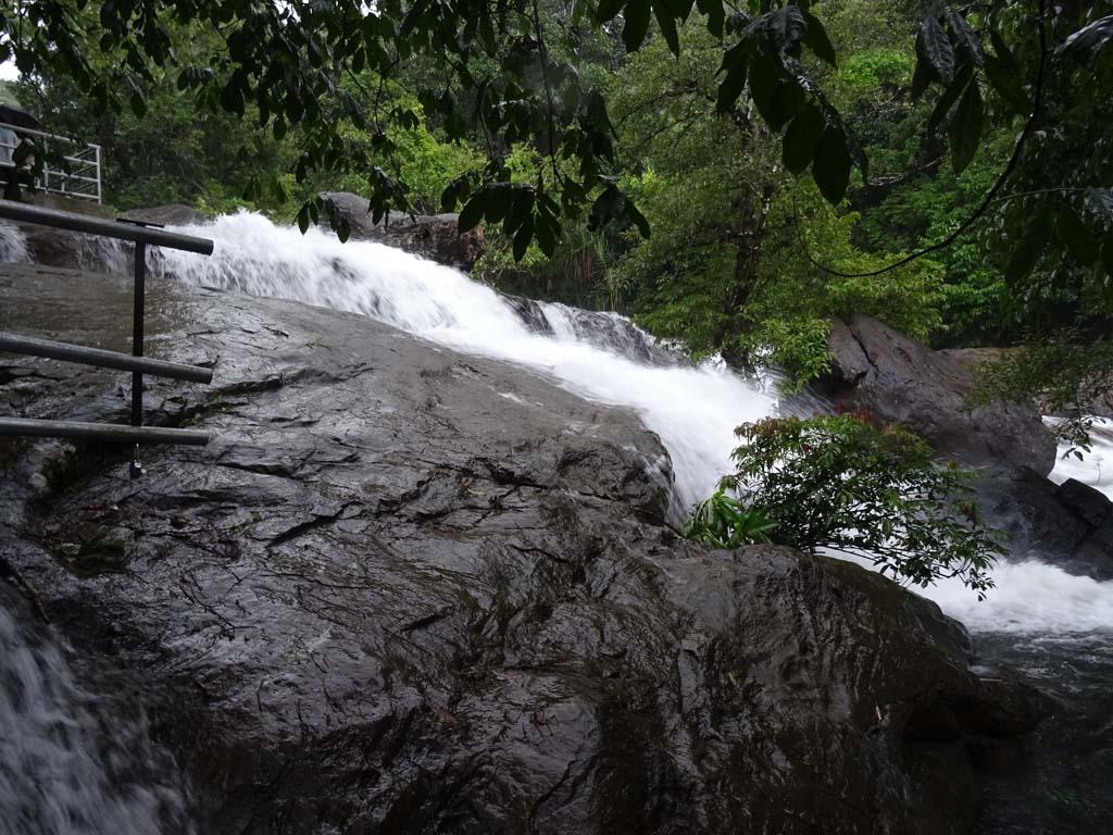 Streams of Meenmutty, Banasura | Banasurasagar dam