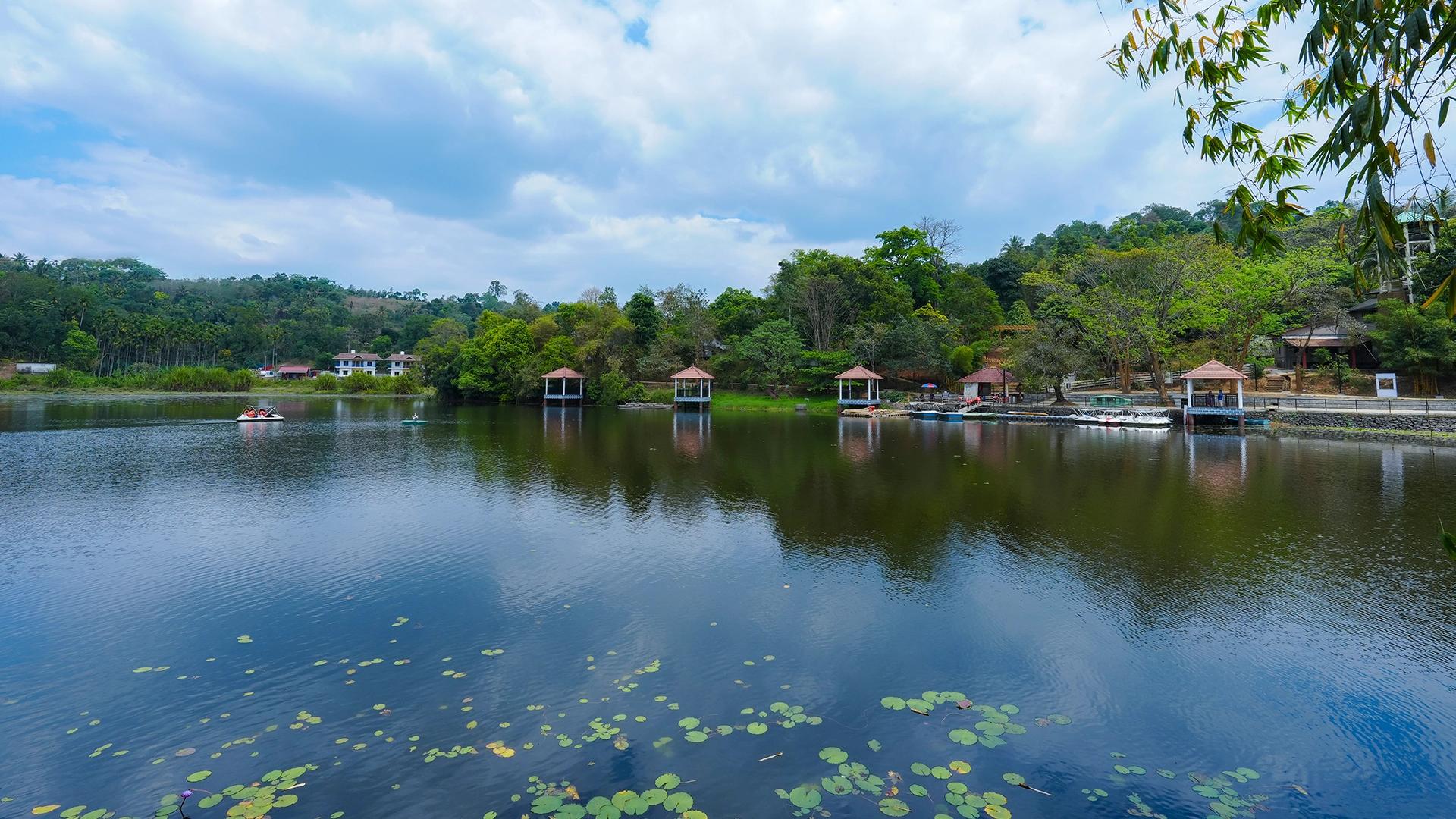 Karlad Lake