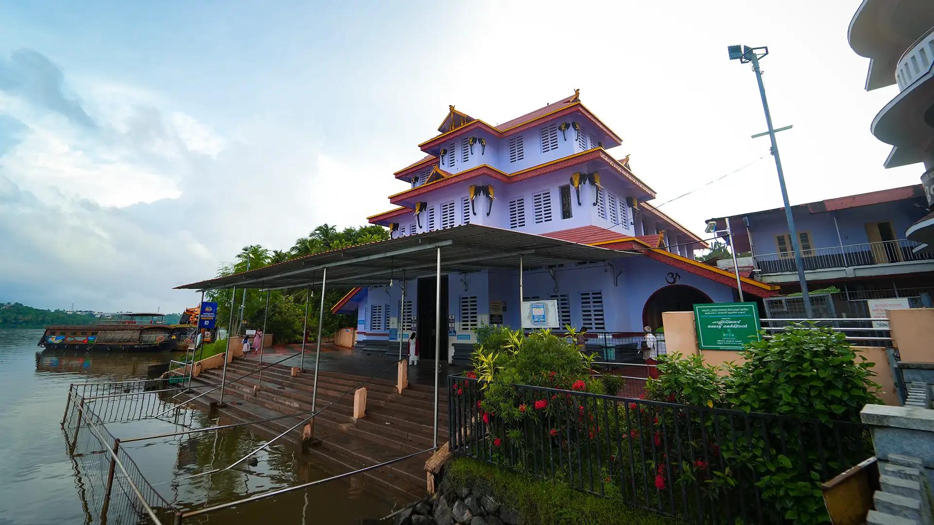 Parassinikadavu Muthappan Temple