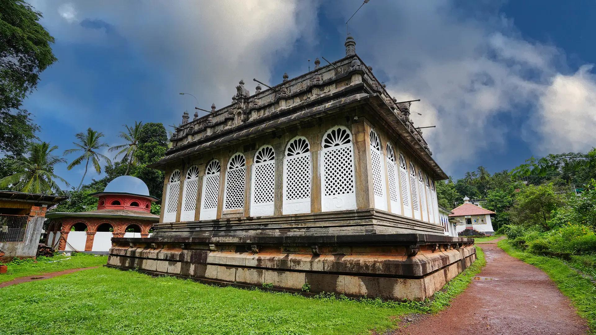 Pazhayangadi Mosque