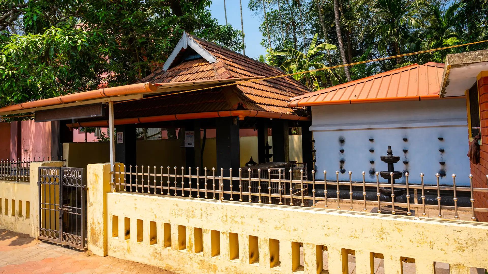 Trikandiyur Shiva Temple