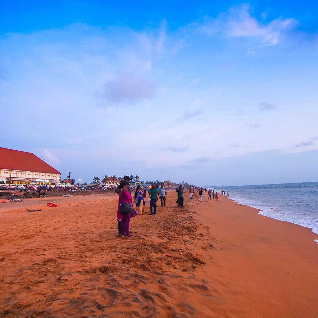 Shankhumugham Beach