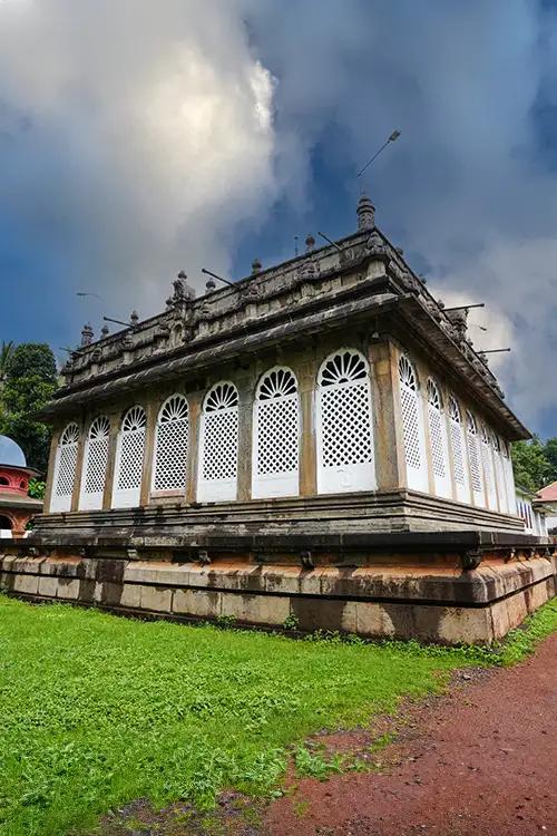 Pazhayangadi Mosque