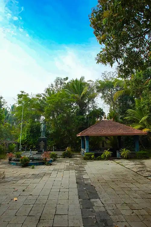 Thakazhi Museum and Smritimandapam