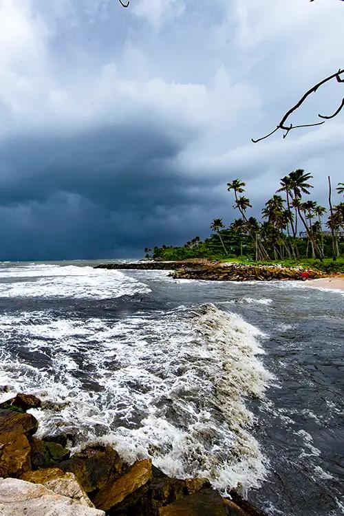 Thirumullavaram Beach