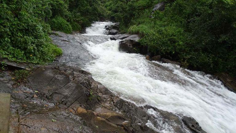 Gushing Meenmutty falls | Banasurasagar dam