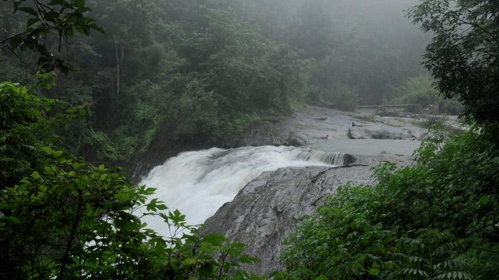 Kanthanpara Waterfalls at Kalpetta in Wayanad 