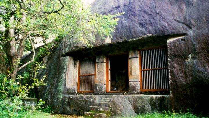 Cave Temple, Chadayamangalam, Kollam 