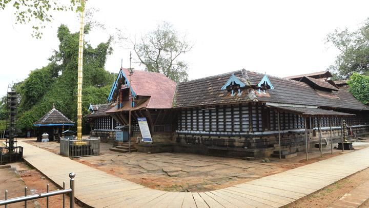 Thirumandhamkunnu Temple at Angadipuram, Malappuram 