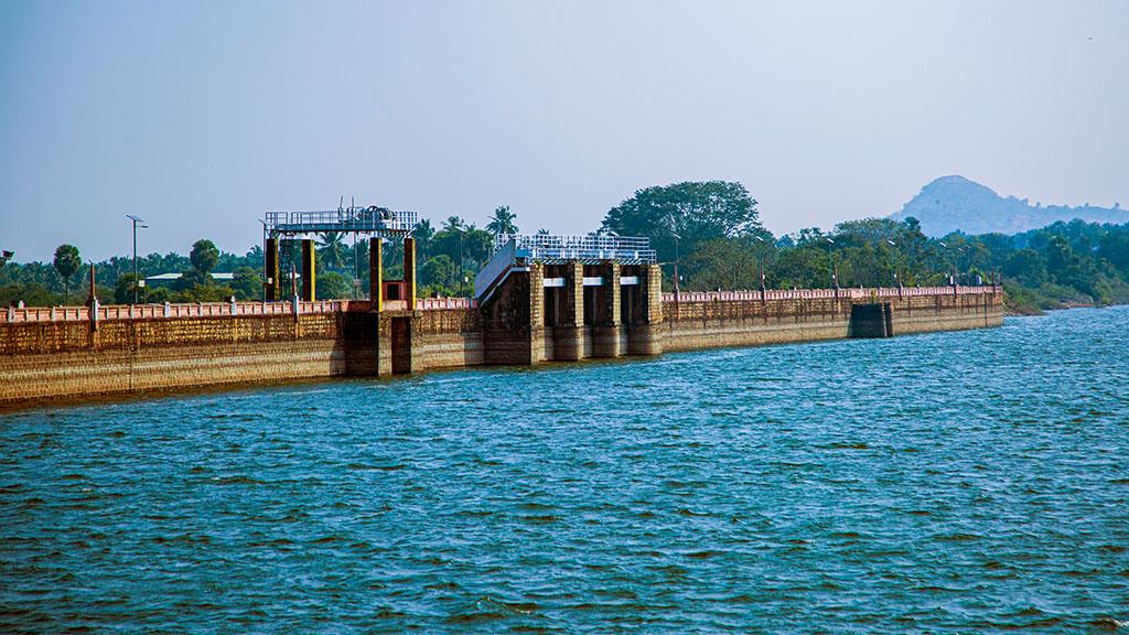 Chulliyar Dam 