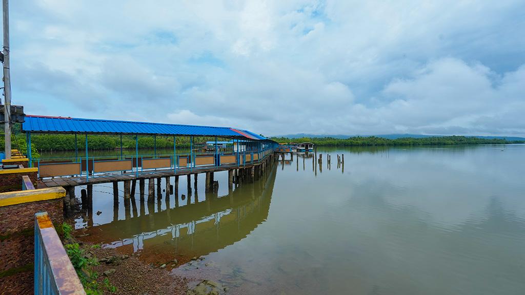 Vayalapra Floating Park 