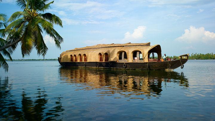 Captivating backwater world of Kumarakom in Kottayam 